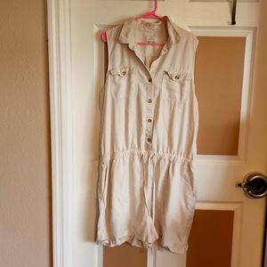 Womens Romper size XL, off white